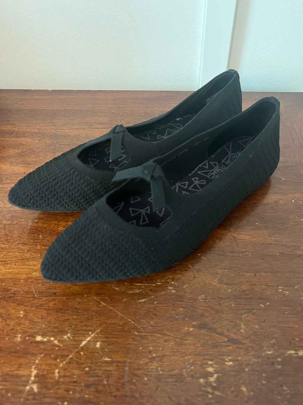 Skechers Cleo Point-Nostalgic Daze flats, featuring a textured knit size 10